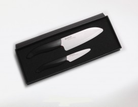 Juego Kyocera de 2 cuchillos cerámica blanca. Santoku y pelador