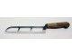 Cuchillo-queso-tierno-22-cm-madera-nogal-Ganiveteria-Roca